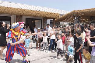 稳定发挥！布莱德索半场10中6拿到12分3板2助